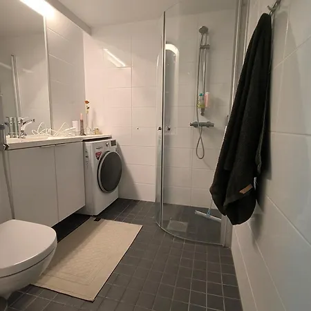 Cozy Next To The Airport