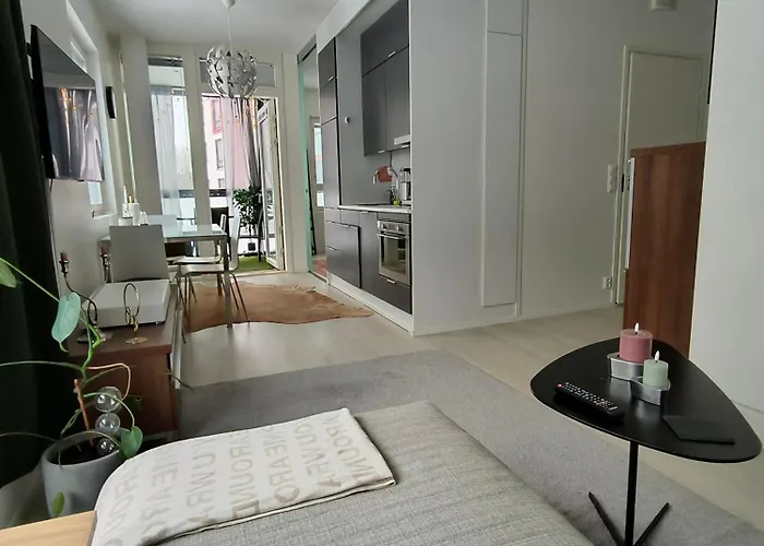 Cozy Next To The Airport *