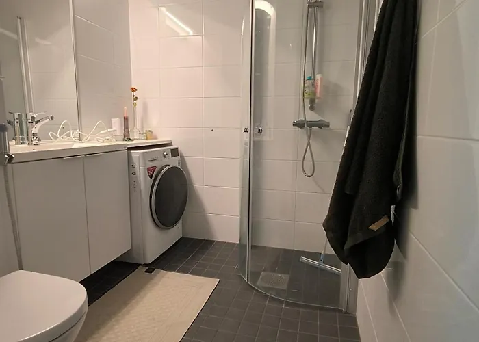 Cozy Next To The Airport